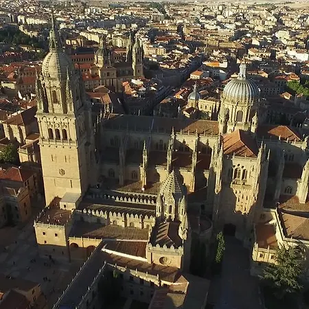 Smart-Tech Plaza Apartment Salamanca